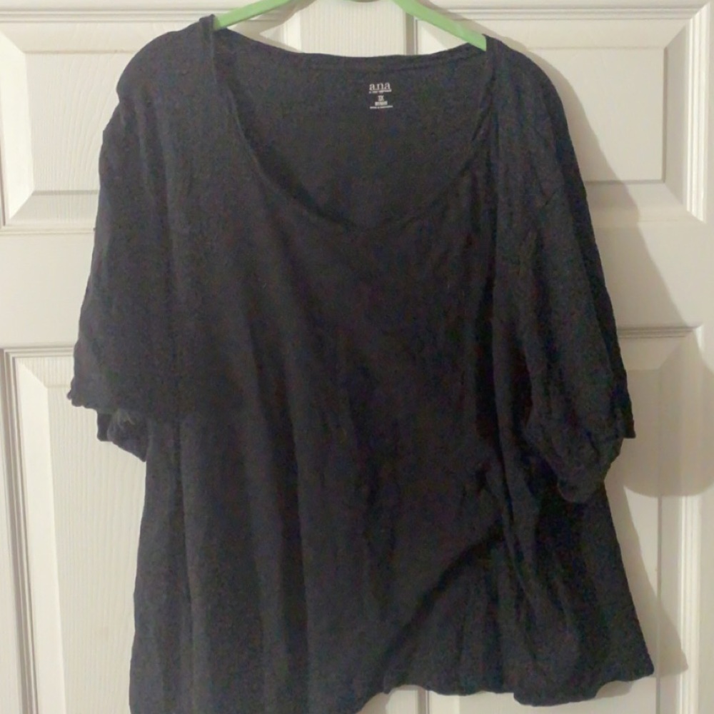Black t shirt
